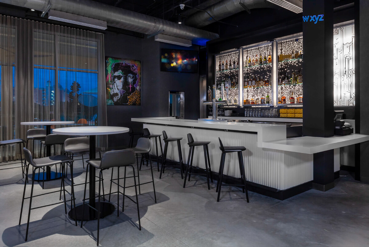 aloft wzyz bar