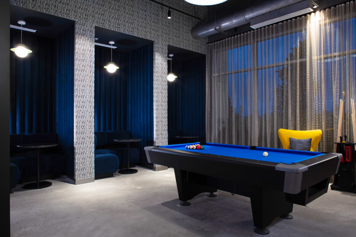 billiards room aloft hotels