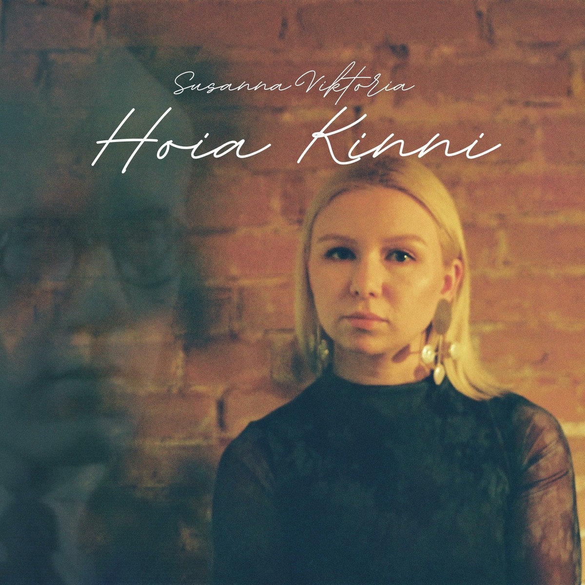 Susanna Viktoria – Hoia Kinni singli kaanepilt