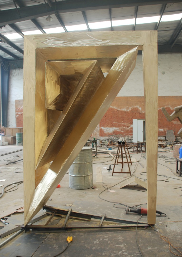 Atrio during fabrication in the workshop.