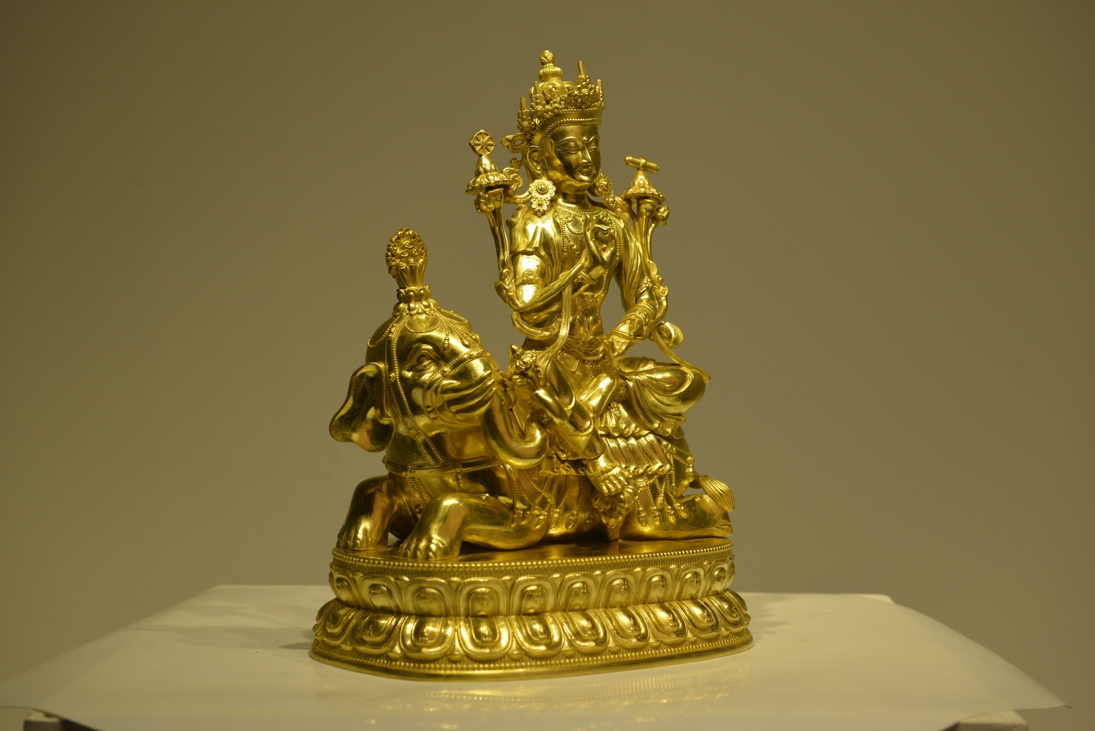 Samantabhadra Bodhisattva — Figure, elephant and lotus base