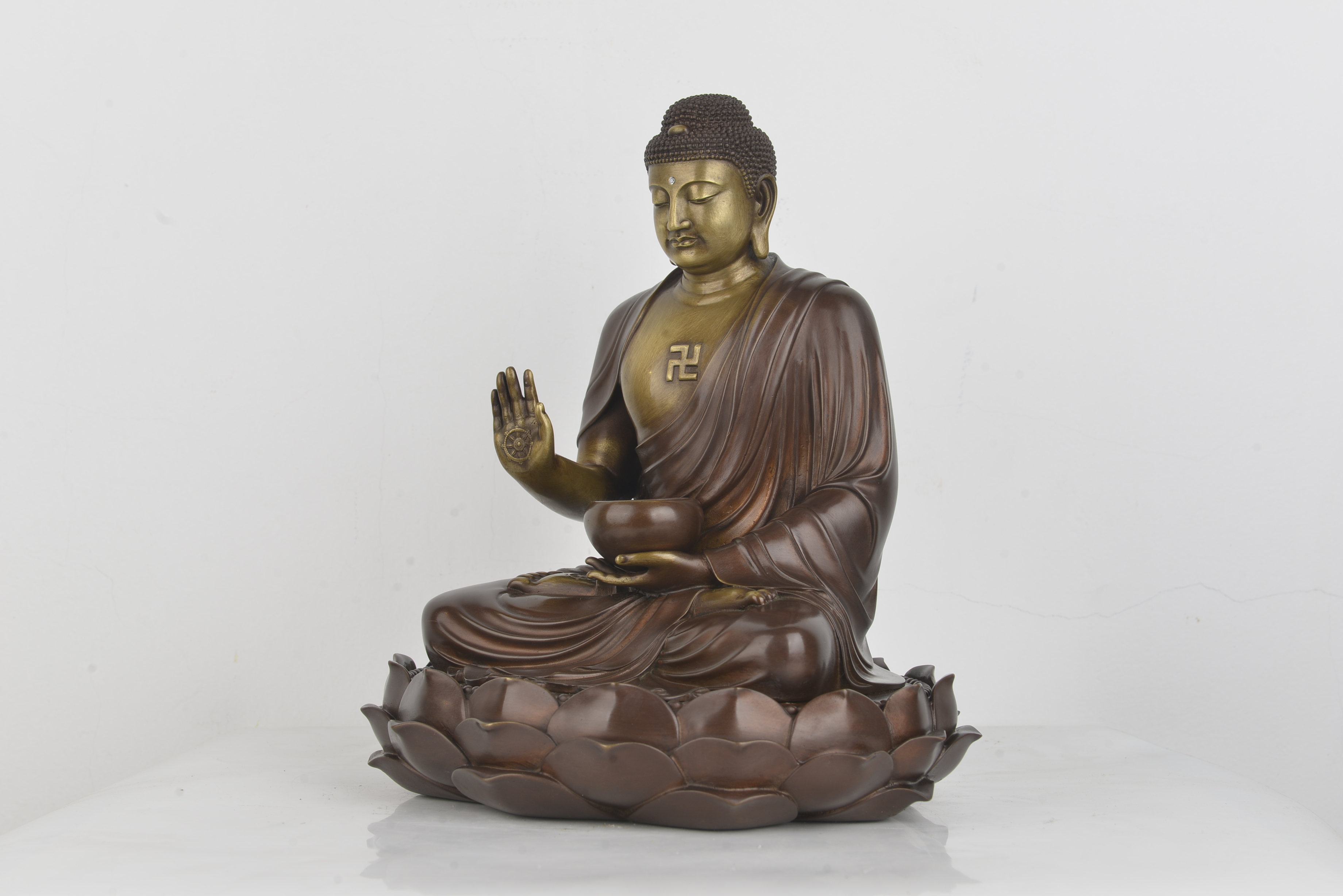 Shakyamuni Buddha — Three-quarter view