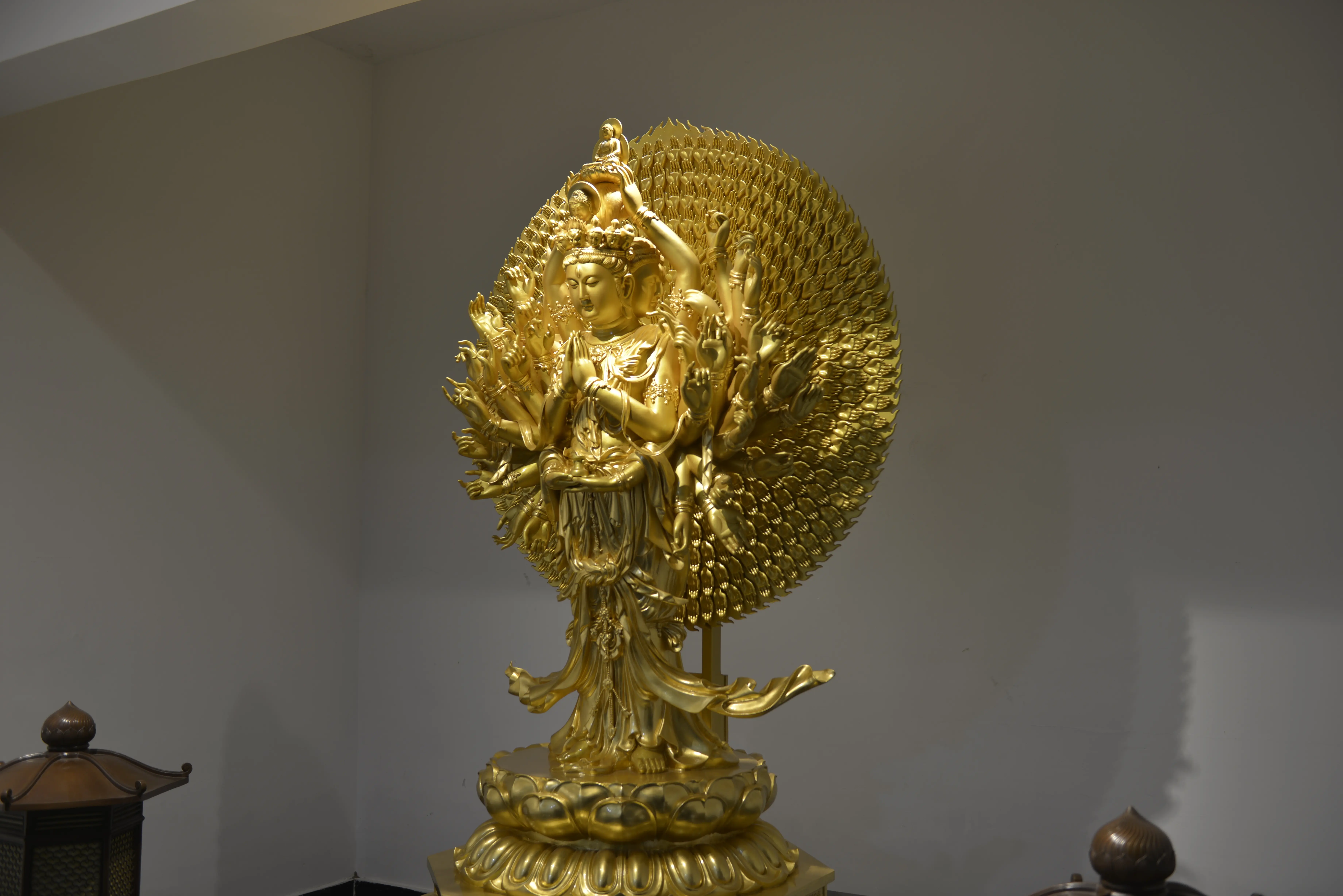 Thousand-Armed Guanyin — Three-quarter view
