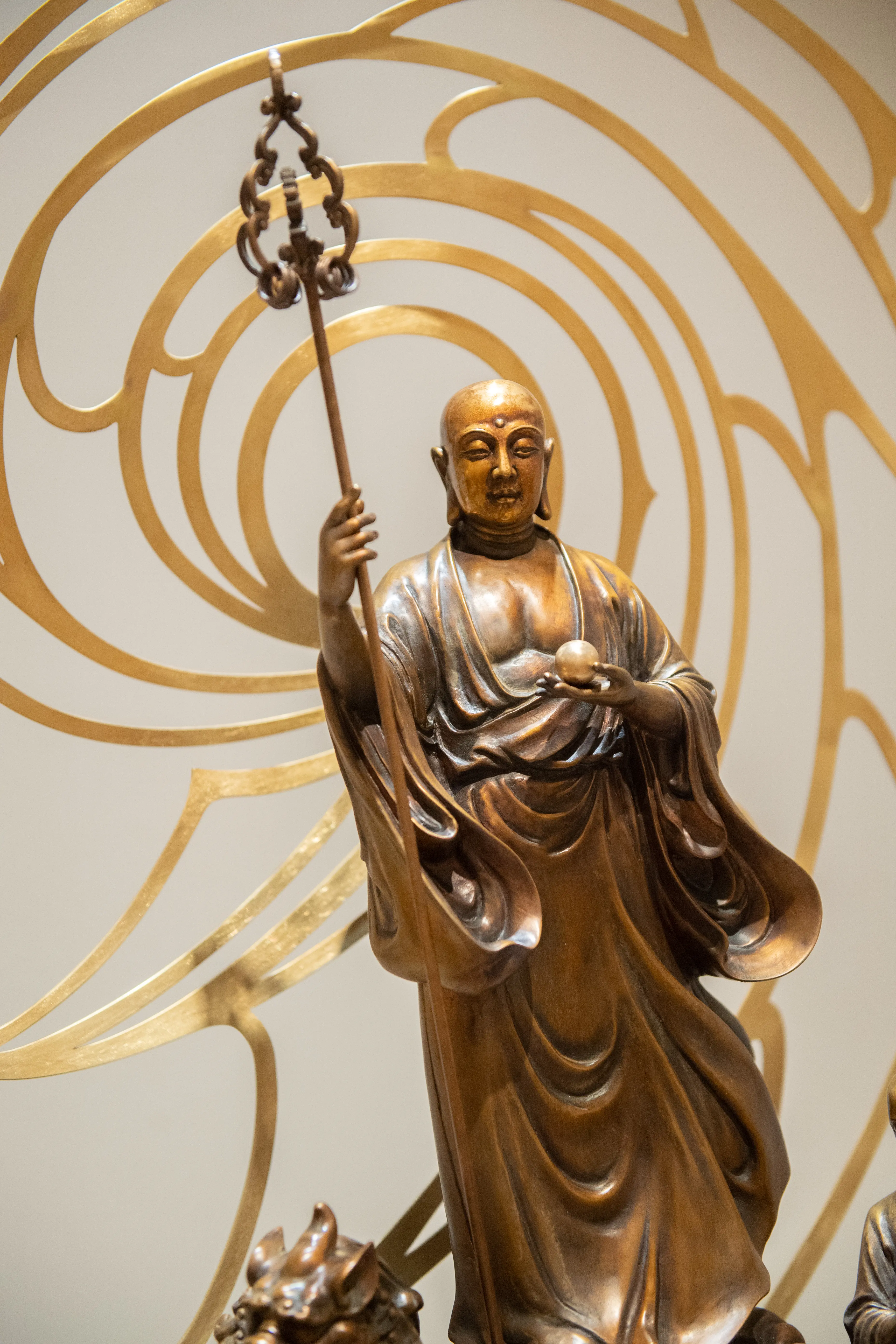 Land of the Kasaya — Indoor view — figure detail