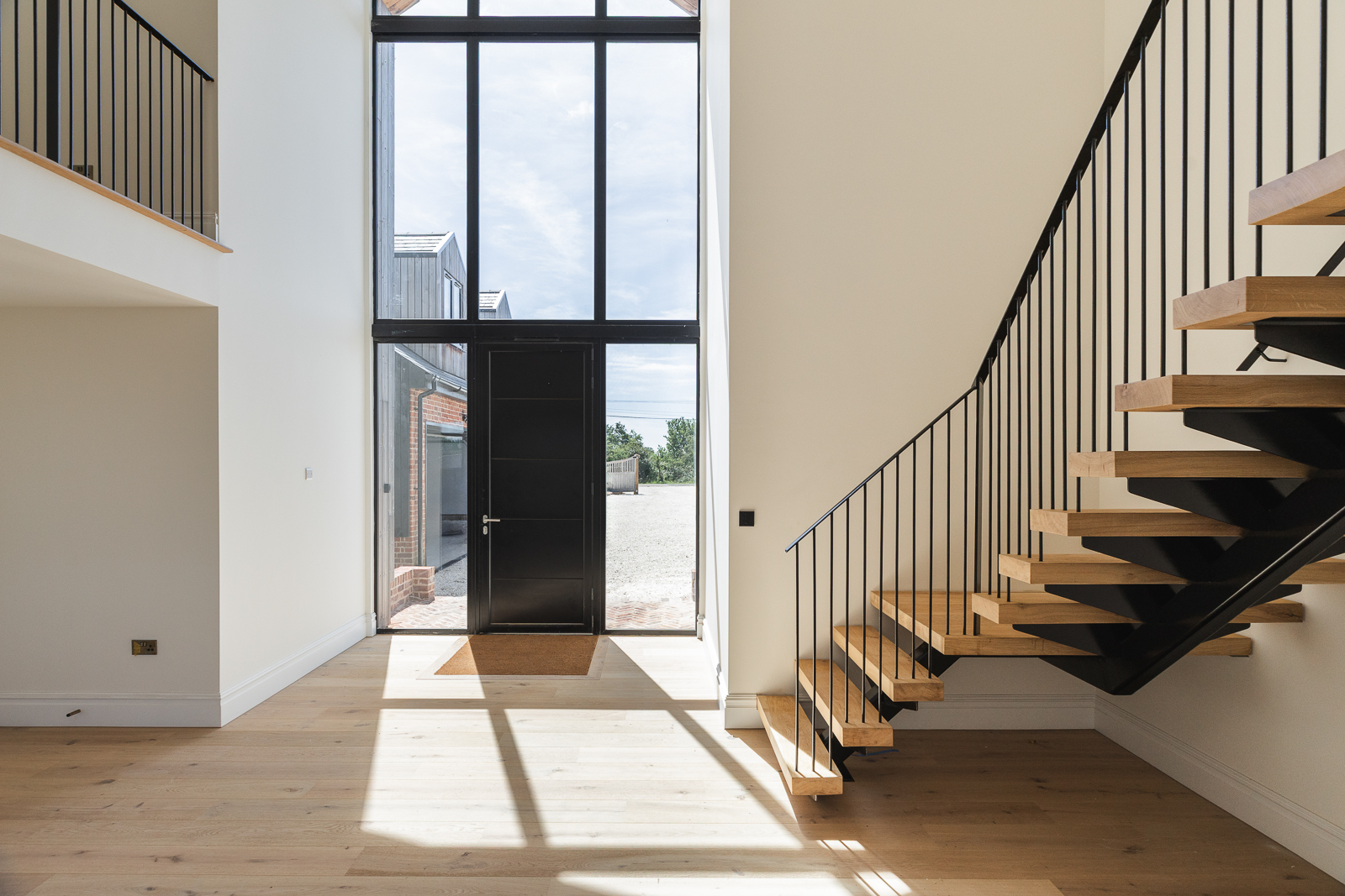 At Rosewood Contracting we specialise in new builds, extensions, and listed buildings within the Home Counties, including Hertfordshire, Buckinghamshire, Bedfordshire, and surrounding areas. 