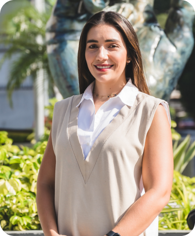 Daniela D'Acerno, Directora de Alianzas Estratégicas en Zetta
