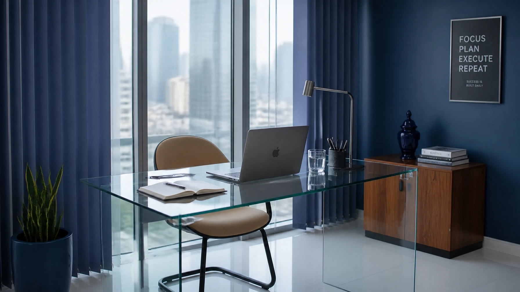 Setup de trabalho minimalista e focado, ideal para profissionais que buscam performance