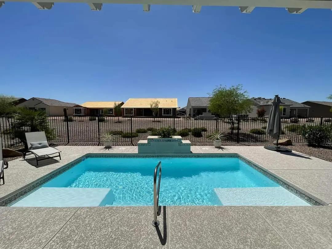 Pool Tile Cleaning