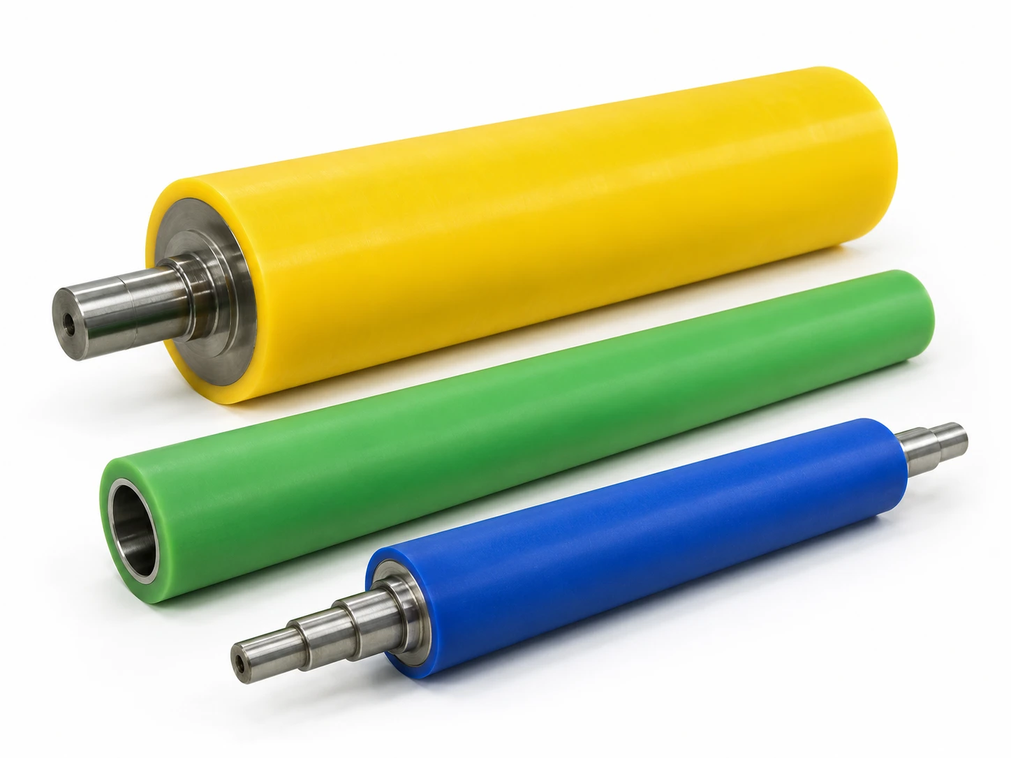 Rouleaux industriels en polyuréthane coulé — rouleau orange à manchon tubulaire, rouleau bleu à arbre clavé et rouleau rouge