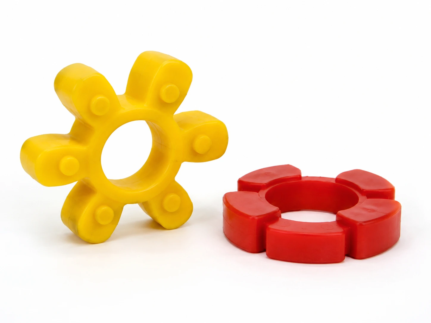 Étoile d'accouplement jaune à six lobes et élément d'accouplement rouge en polyuréthane moulé