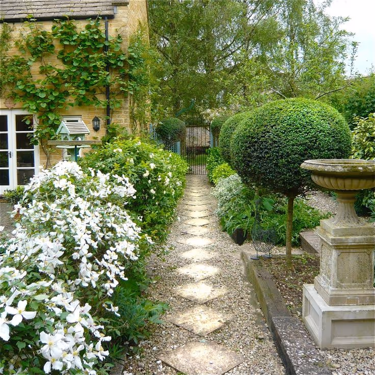 22 Stunning Topiary Gardens - you won't believe the last 10 exist!