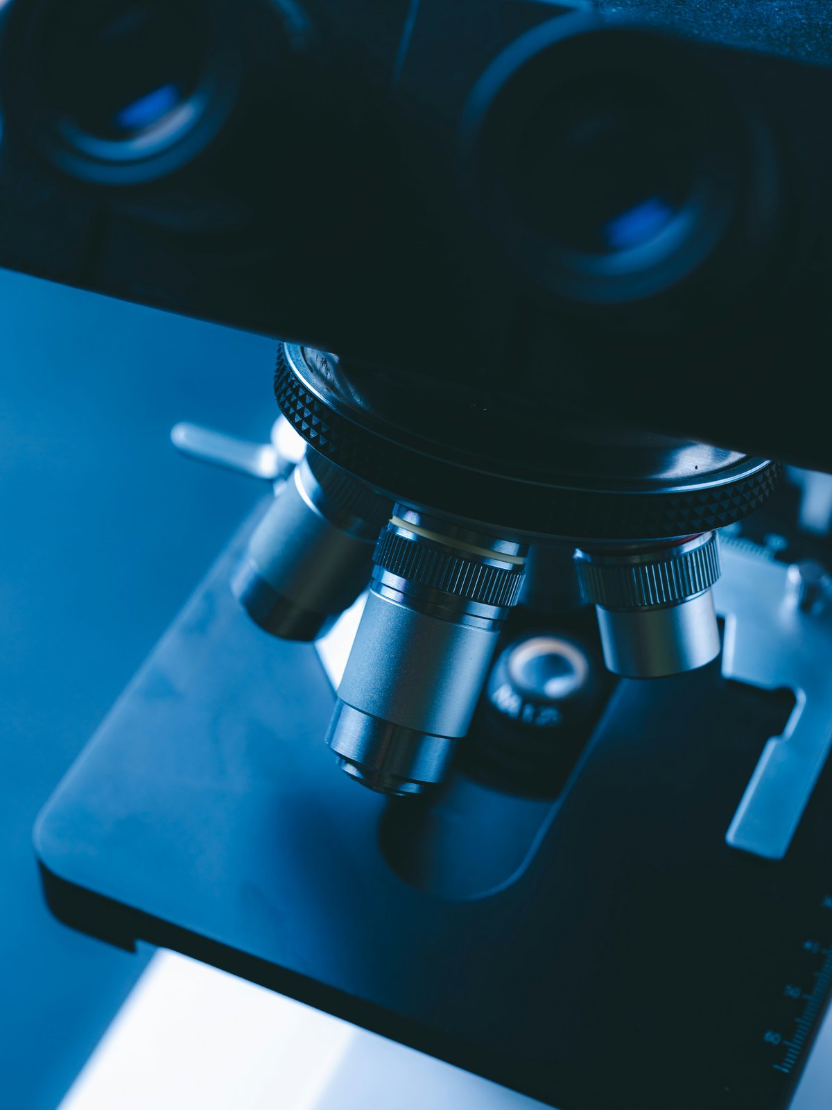 Microscoop in een laboratorium