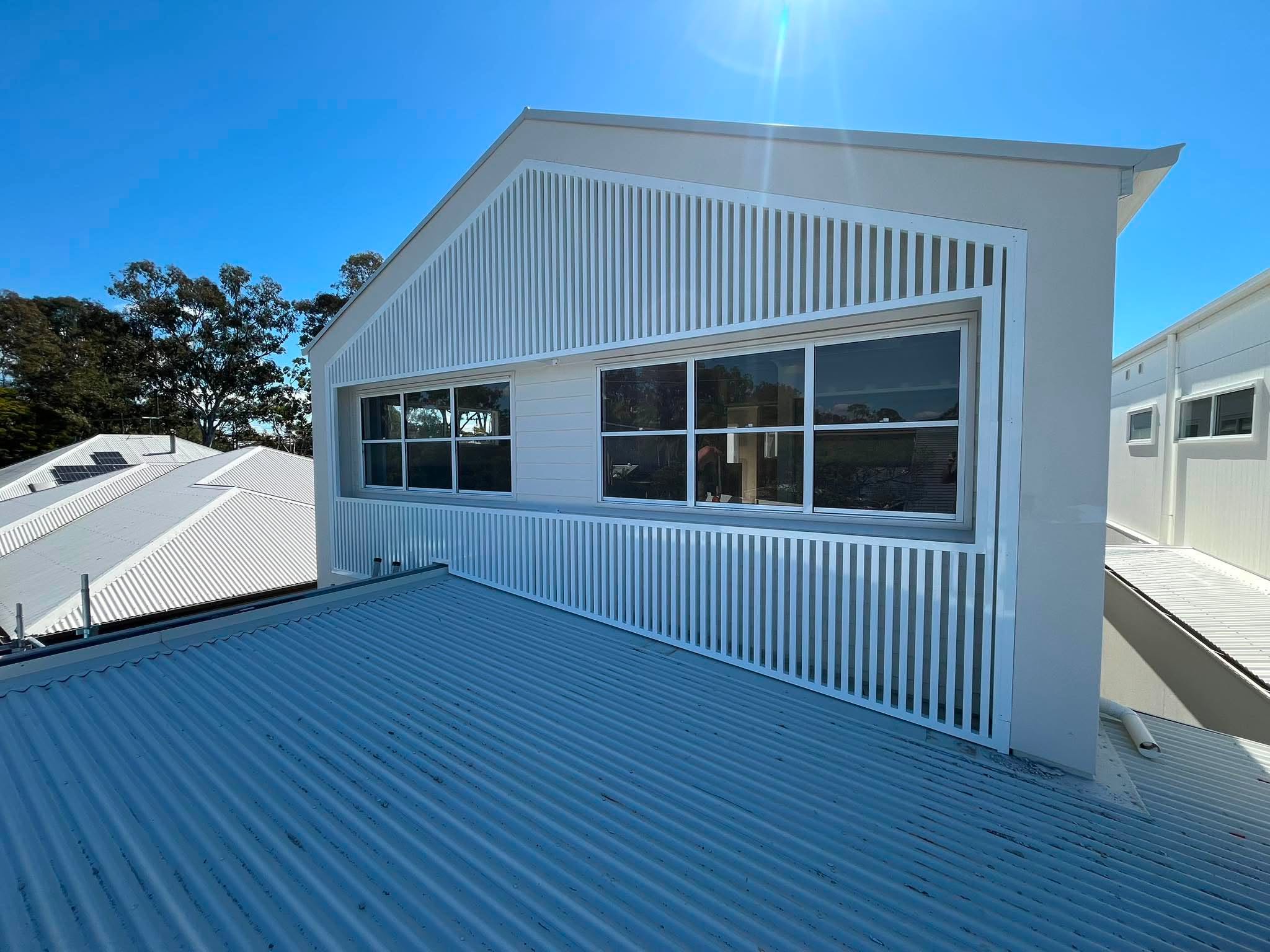 Completed architectural aluminium metalwork by Aluxium Metalworks