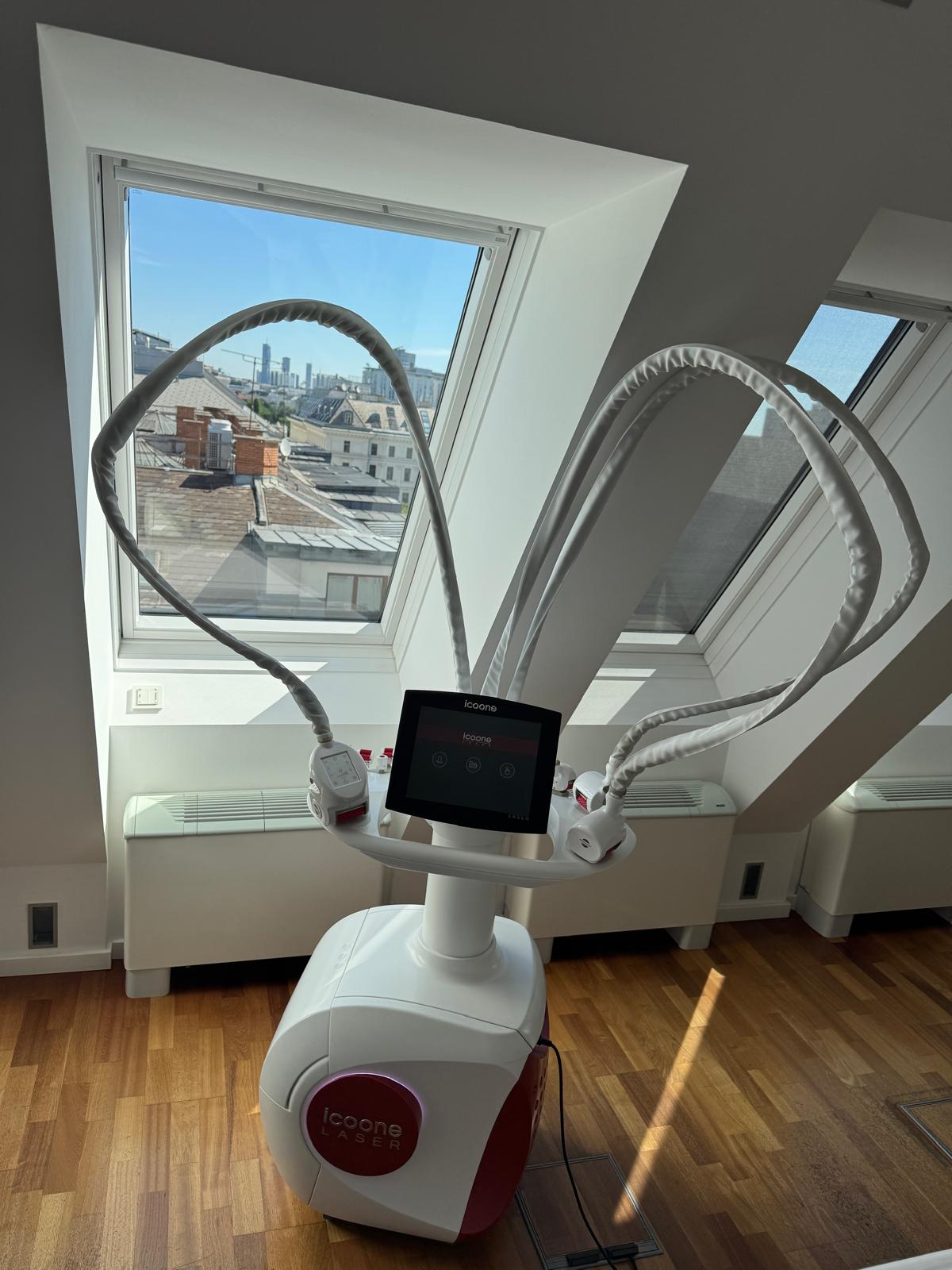 Used ICOONE Laser Beauty 2021 for sale through DeviceBridge professional body contouring and lymphatic drainage system