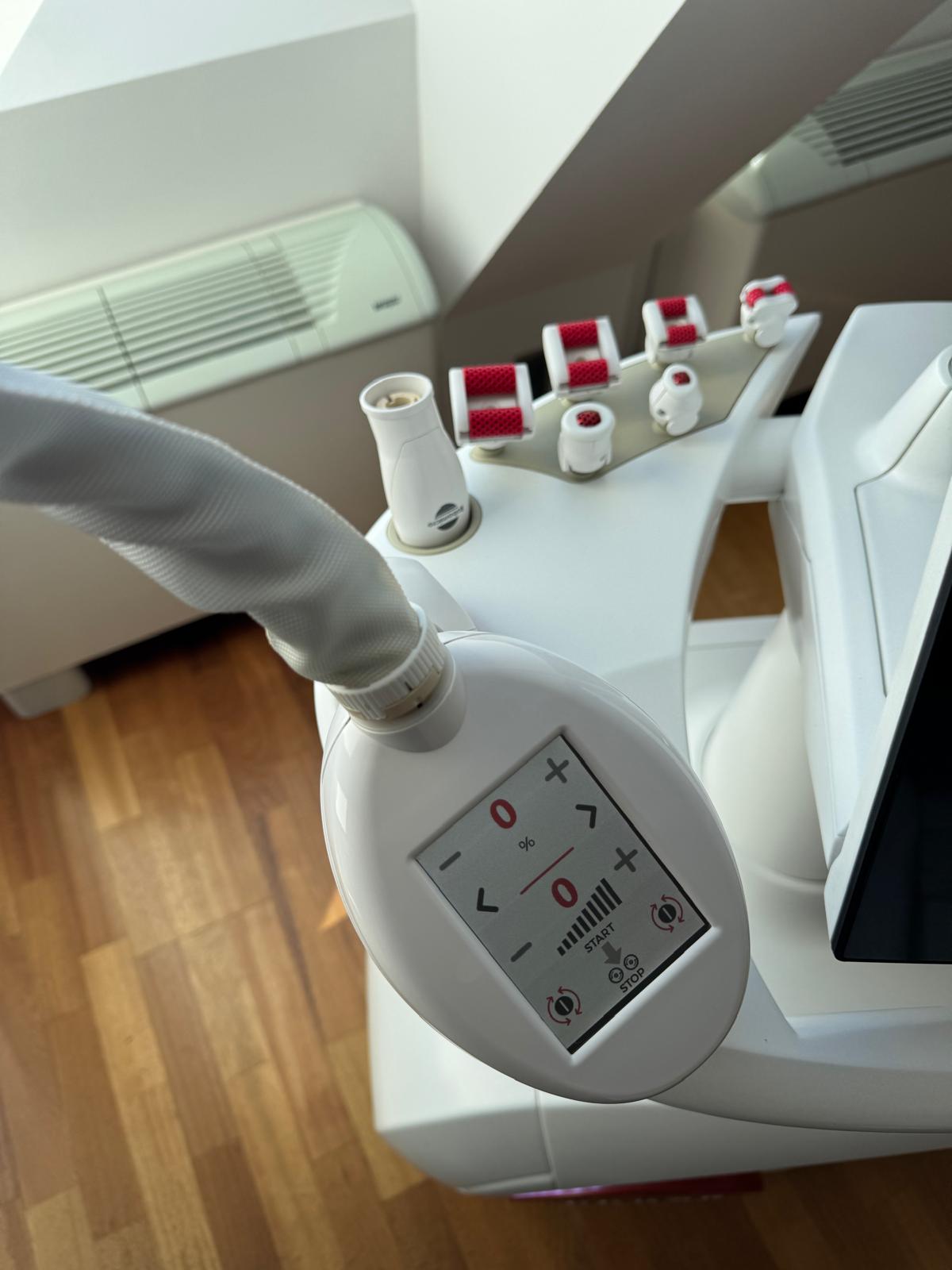Original ICOONE Laser Beauty treatment rollers, filters and accessories included with the device