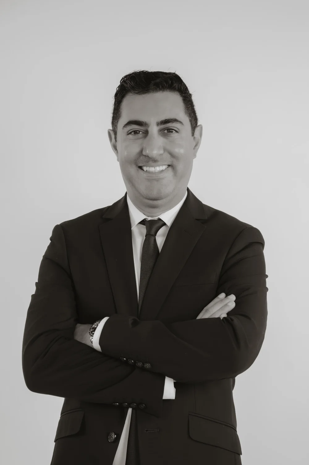 Dr. Roozbeh Ghavami, MD, internal medicine and aesthetic physician and co-founder of PhillyMedClub in Philadelphia