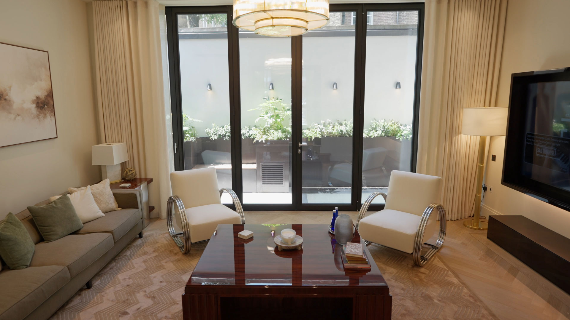 The Lancelot Collection, Knightsbridge