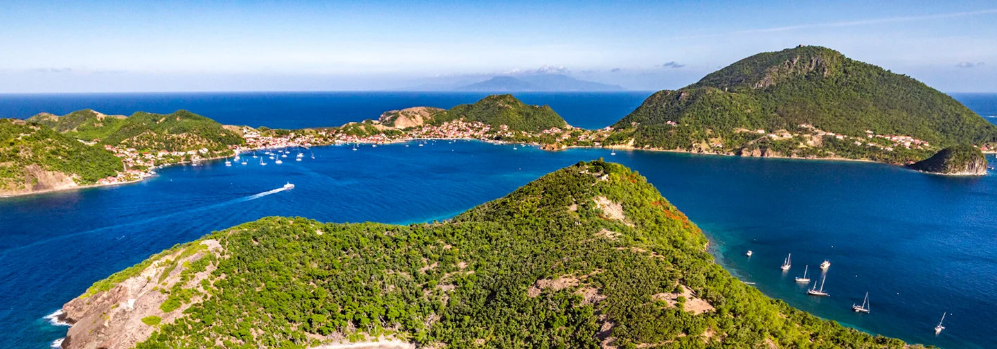 Côté de la pointe rocheuse et crique turquoise, Mahogany Hôtel Résidence & Spa, Guadeloupe.
