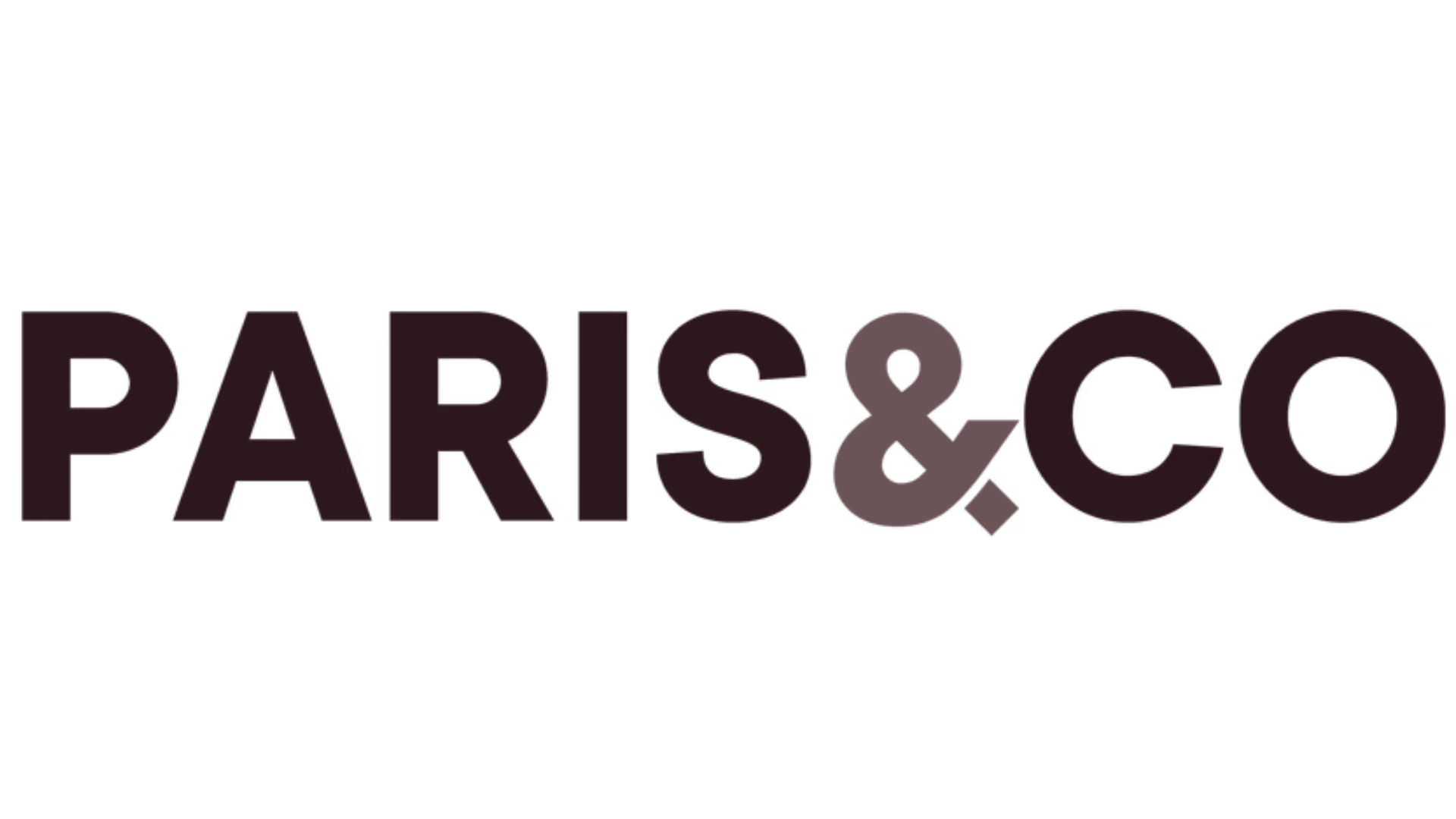Logo de PARIS & CO avec un design simple en lettres majuscules.