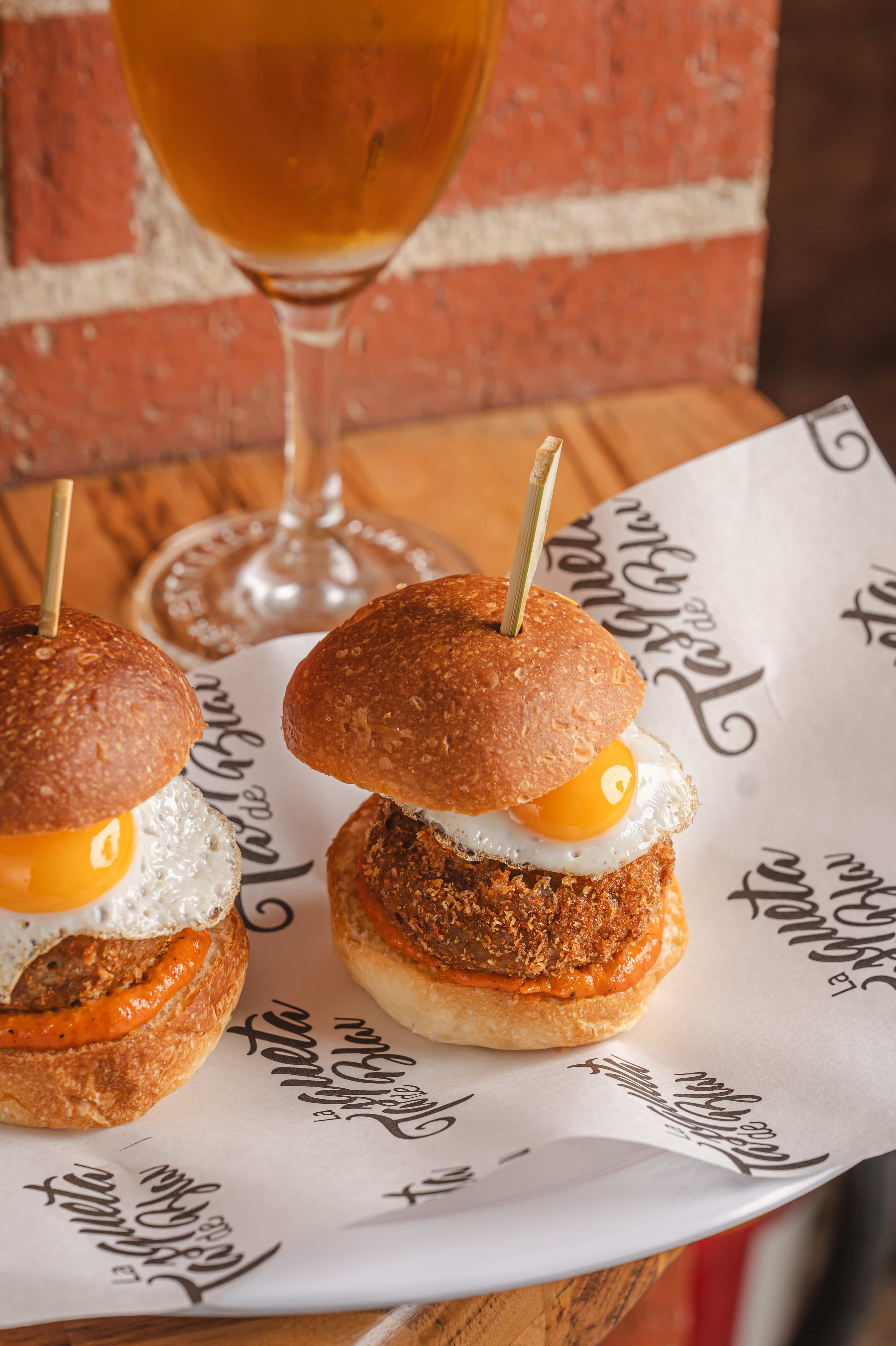2 pinchos de 2,50€