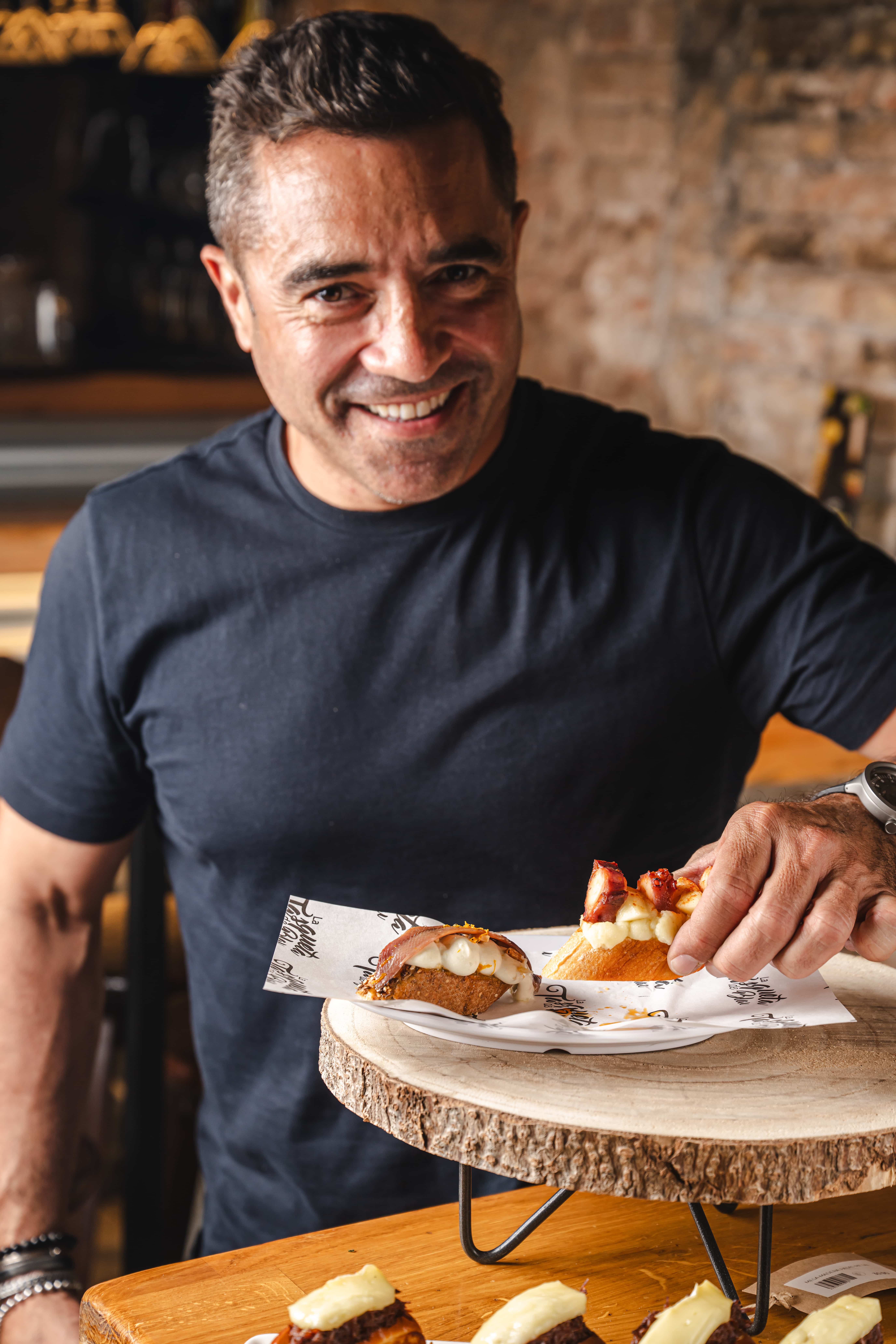 Pincho caliente recién elaborado en La Tasqueta de Blai