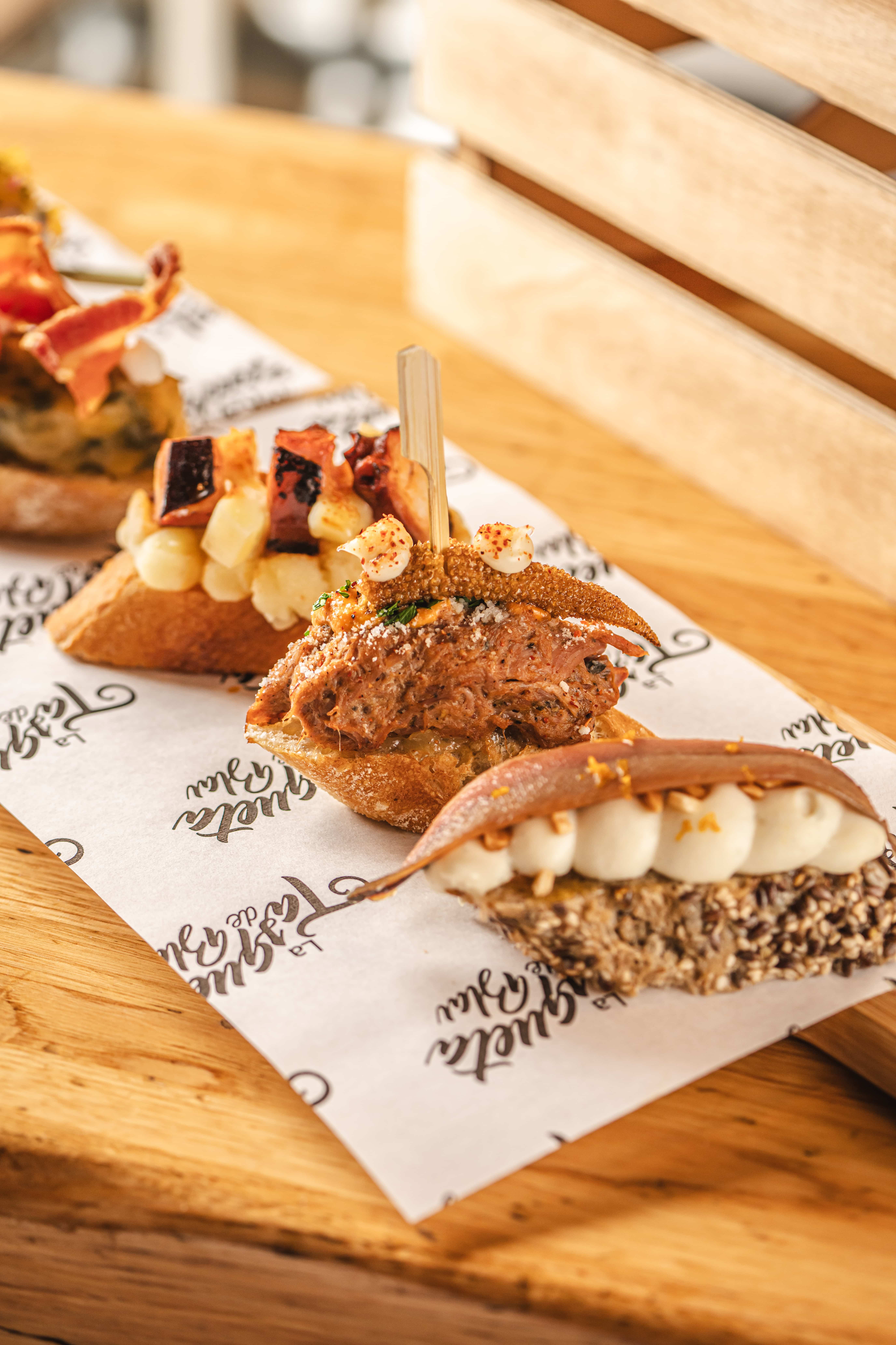 Pinchos artesanales elaborados al momento en La Tasqueta de Blai