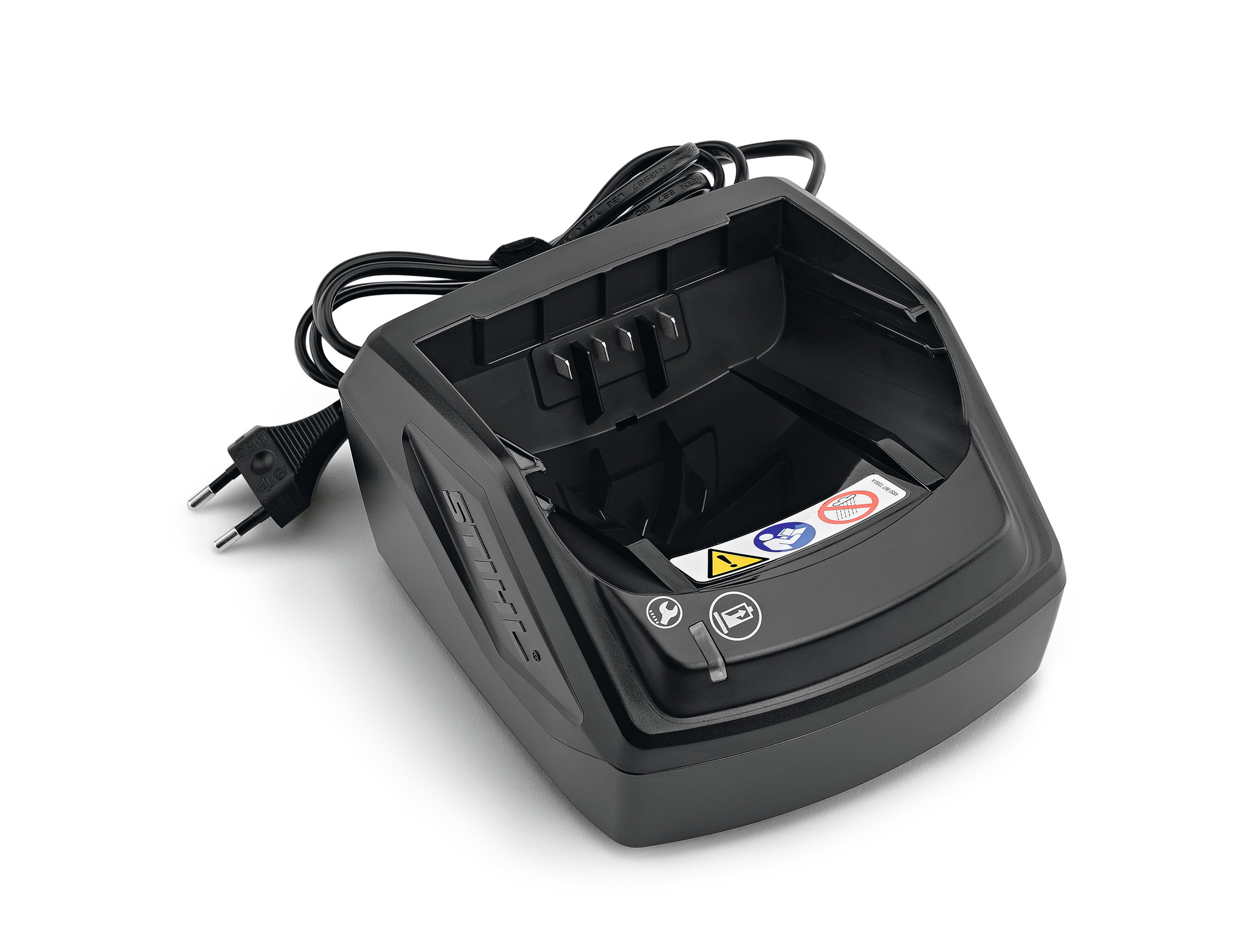 This STIHL AK Battery System charger is full of smart features.
