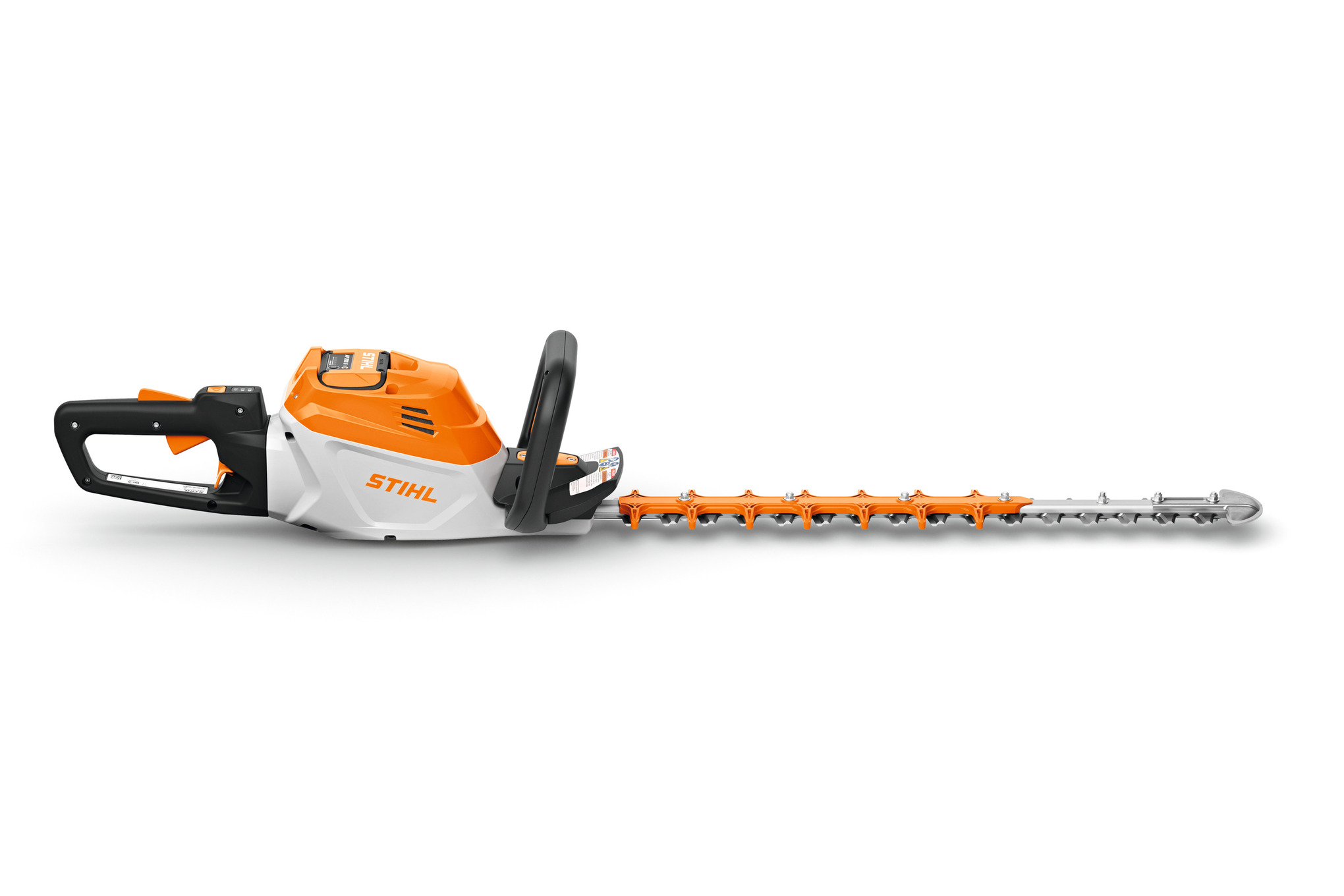 Featuring onboard battery slot and 24” diamond-ground dual-sided cutting blades, the HSA 140 R is the superior choice for professional hedge trimming.