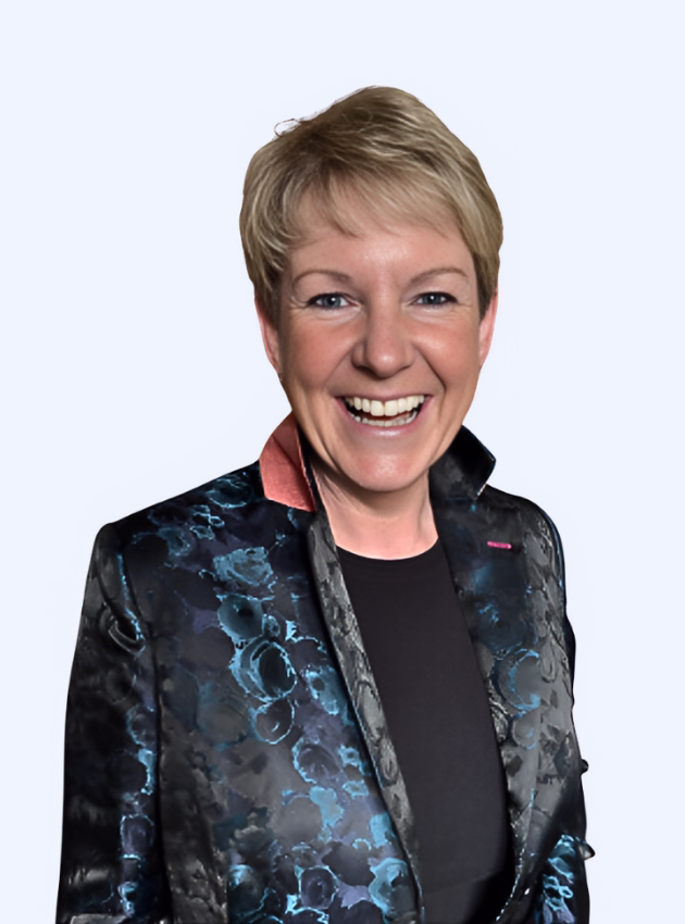 Jackie Handy smiling - keynote speaker, author and workplace culture expert