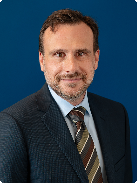 Ian M. Dumain