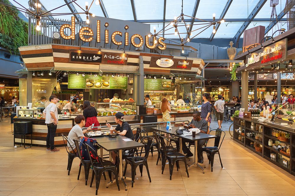 food court et halles gourmande nouveaux concepts restauration qui rassemblent