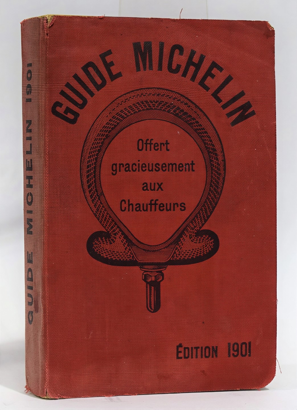 An image of the first Michelin Guide from 1900