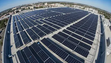 Rooftop solar panel array on a large commercial building