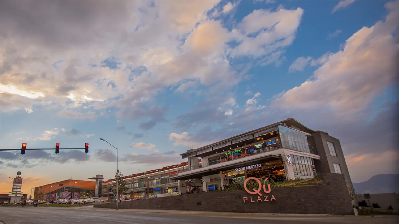 Qú Plaza