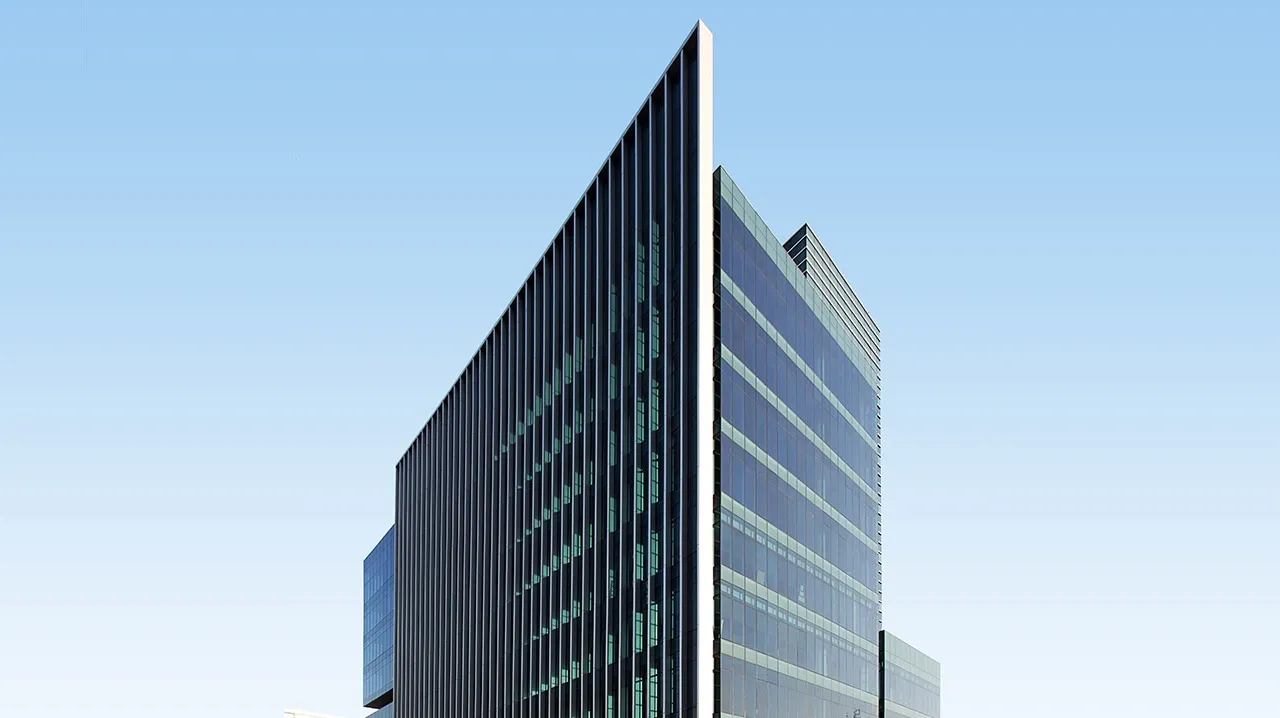 Torre Okto