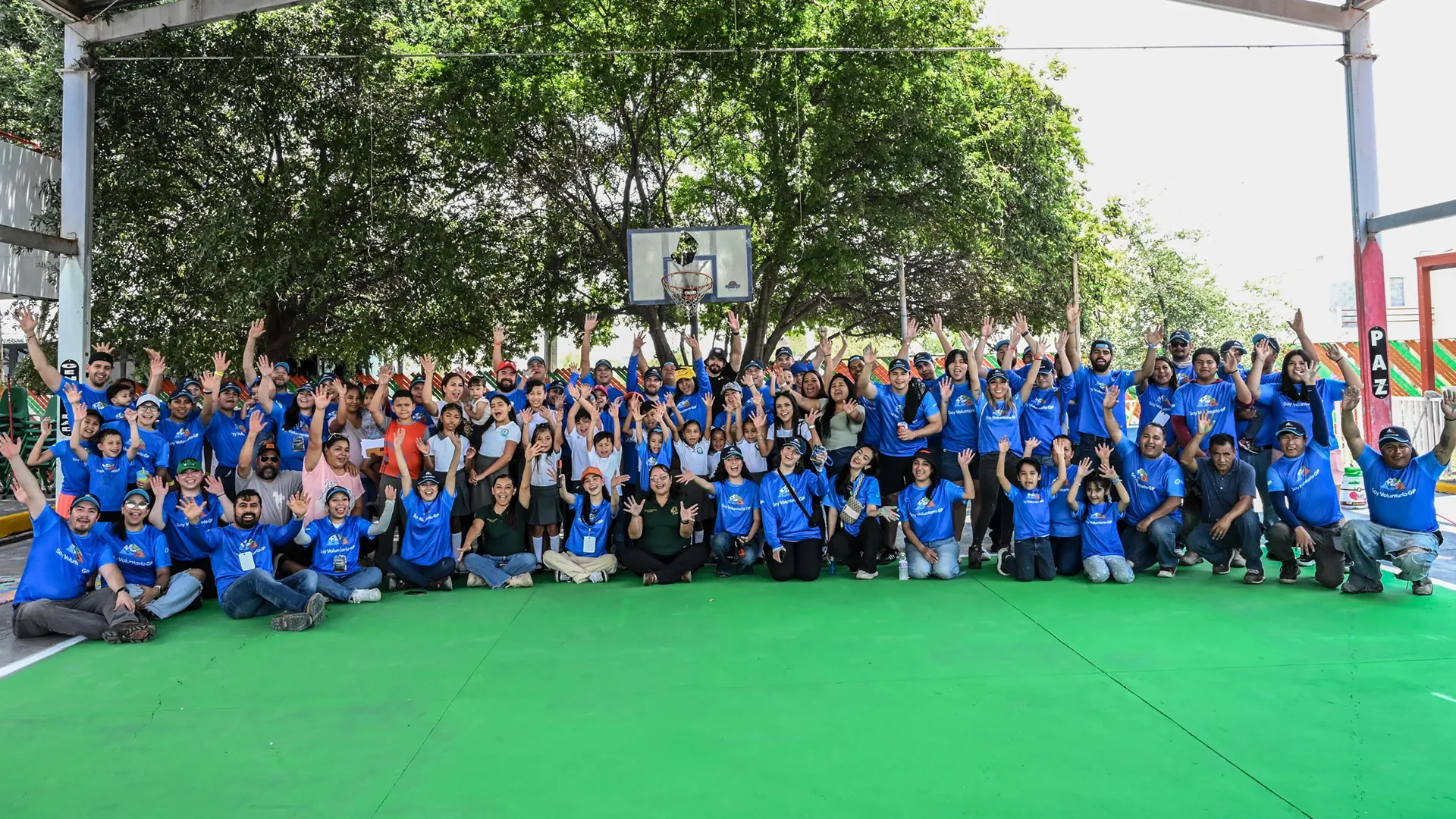 81 voluntarios de Grupo GP ponen manos a la obra en una primaria de Escobedo