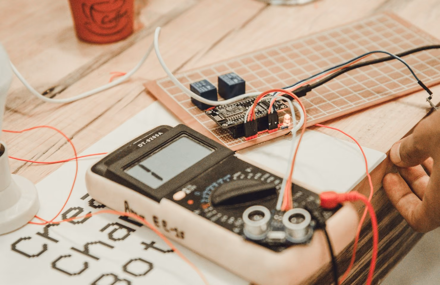 Certificate II in Electrotechnology (Career Start) (UEE22025) course header image