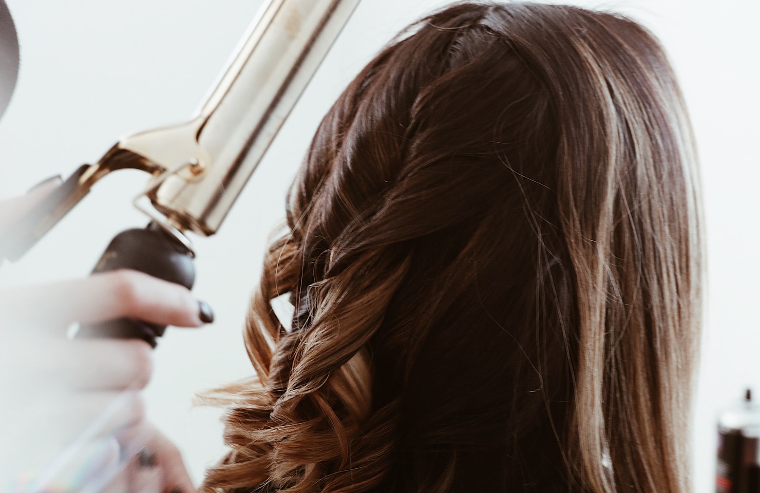 Certificate II in Salon Assistant (SHB20216) course header image