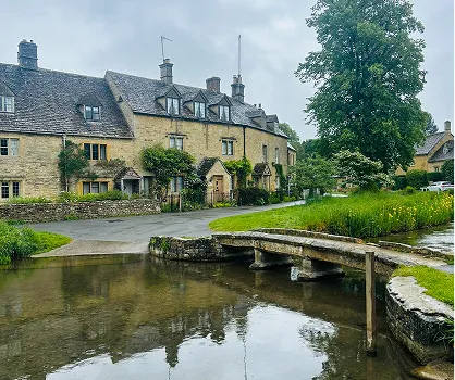 Lower Slaughter river Windruch and stone bridge