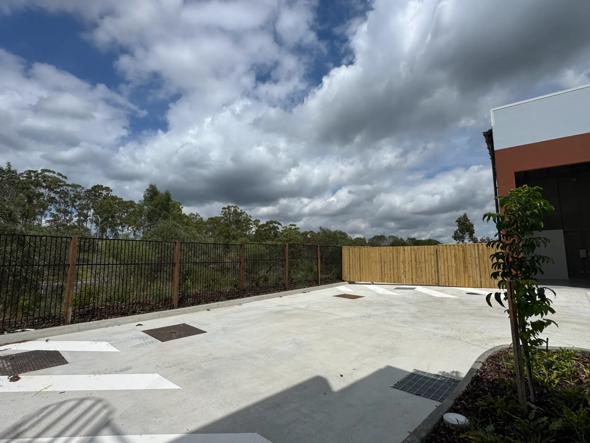 A fencing project completed by Synergy Fencing & Retaining Walls
