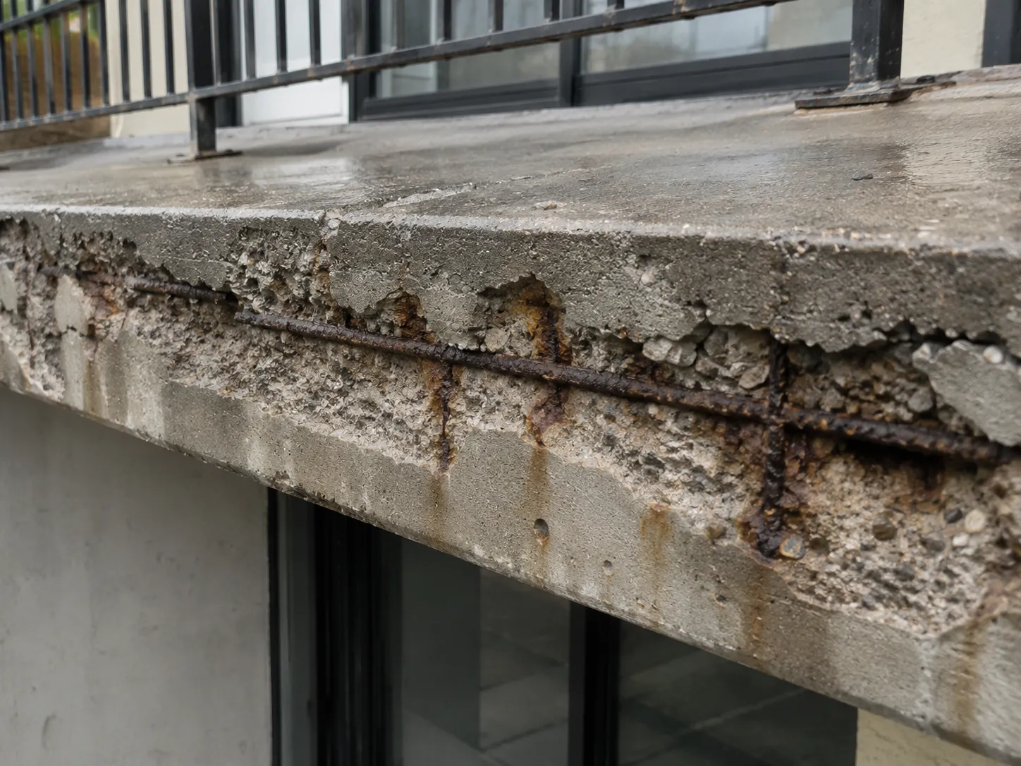 Concrete spalling and cancer on building structure