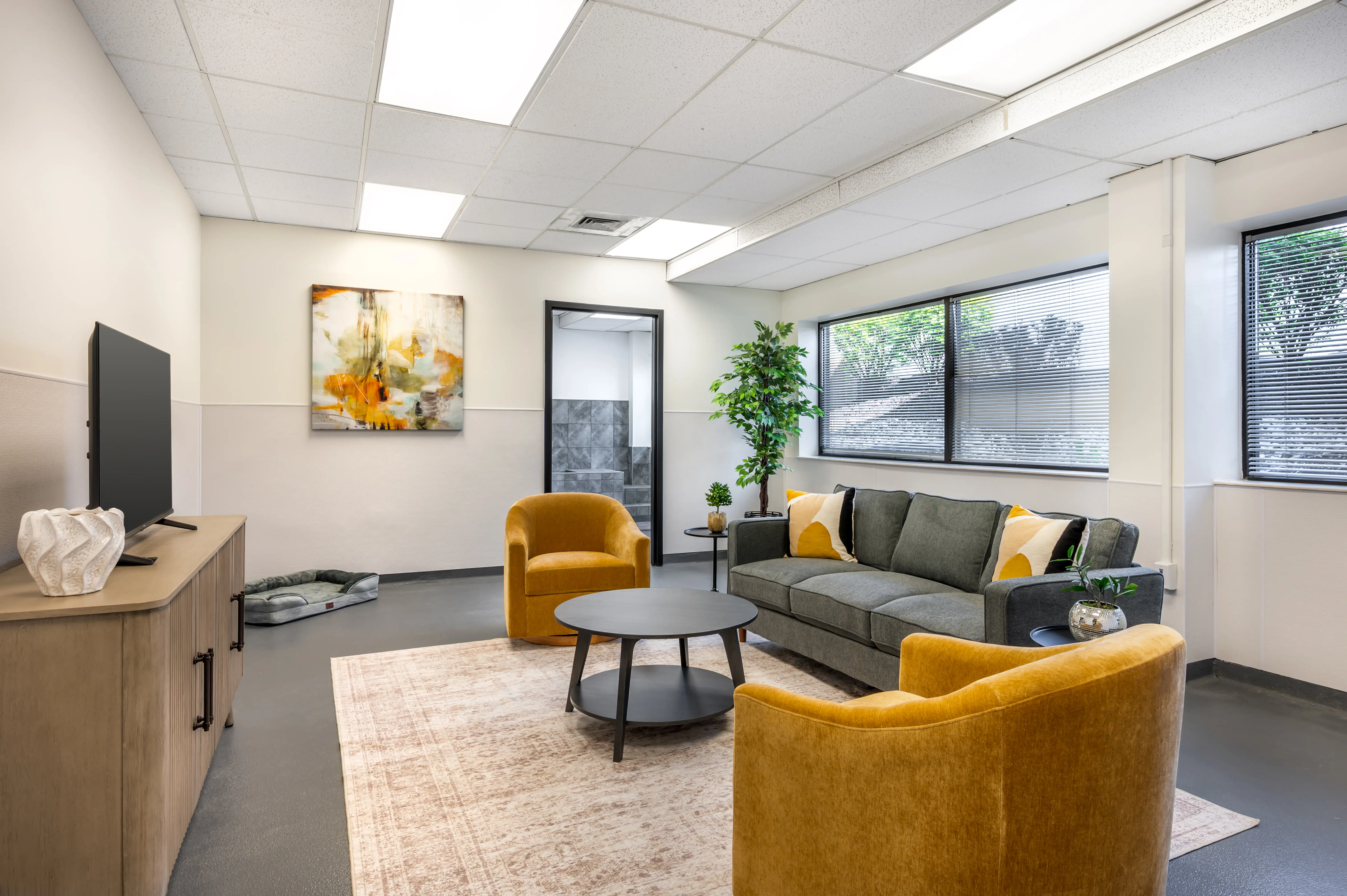 Eden Park conference and dining space for client collaboration during Cincinnati research studies at L&E Research