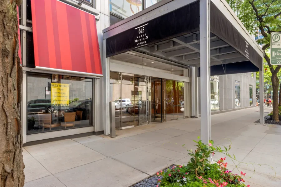 Street-level entrance to the L&E Research Chicago market research facility