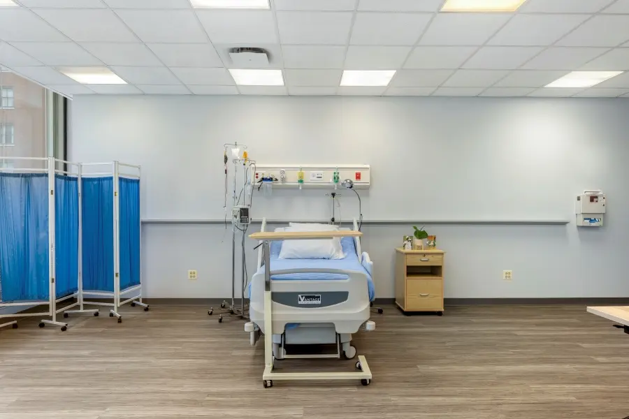 Modular healthcare testing environment at L&E Research Chicago, showing accessible space for large medical equipment, robotics, or endoscopy towers.