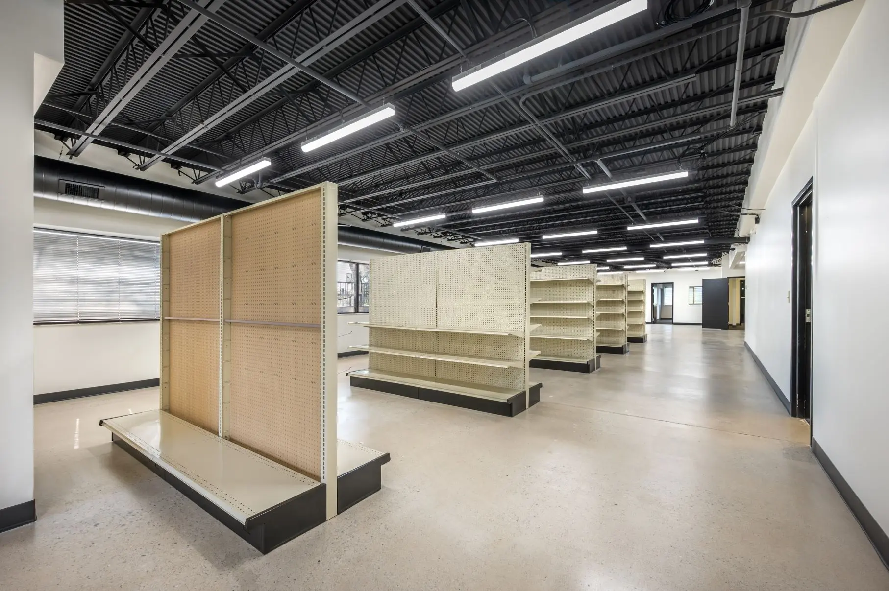 Retail storefront simulation space within the Union Terminal suite at L&E Research Cincinnati, optimized for shopper insights and mock retail testing.