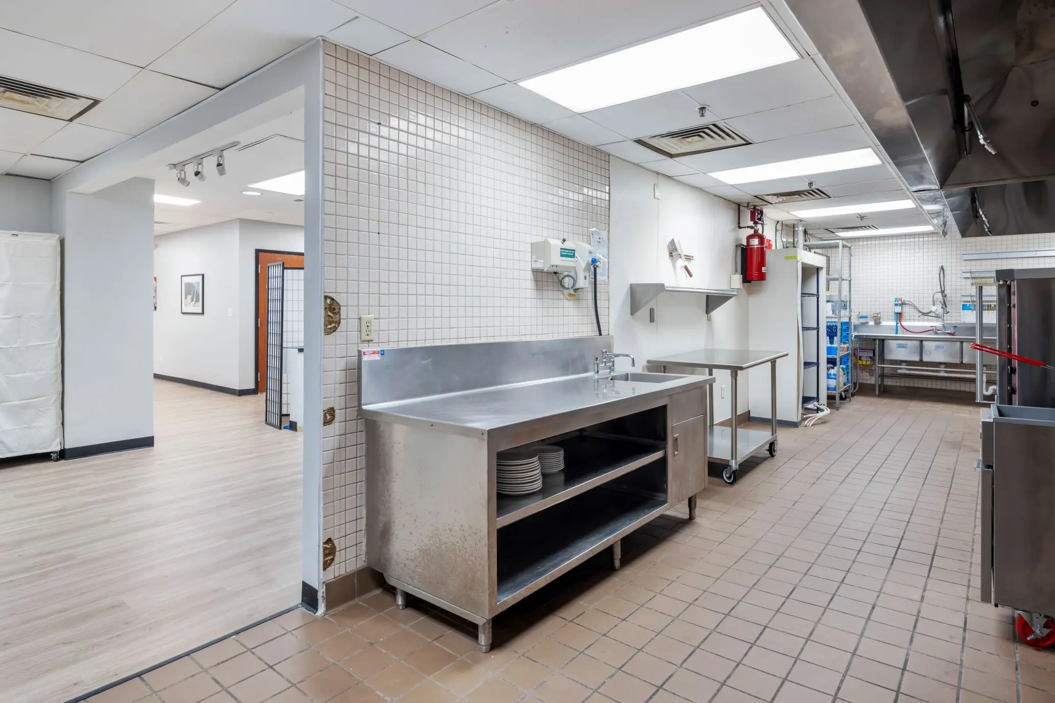 Commercial cooking equipment and appliance zone within the specialized Culinary Insights test kitchen at L&E Research Columbus.