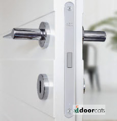 como instalar puerta oculta ibiza 4