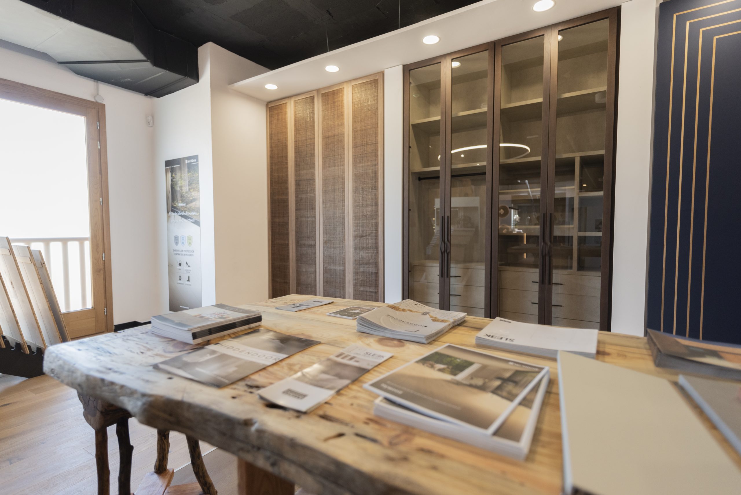 showroom ibiza doorcats exposición
