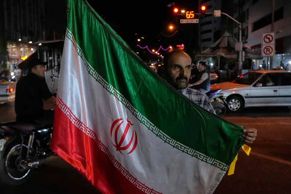 Graphic contrasting the three conflicting market headlines being debated after Iran's rejection
