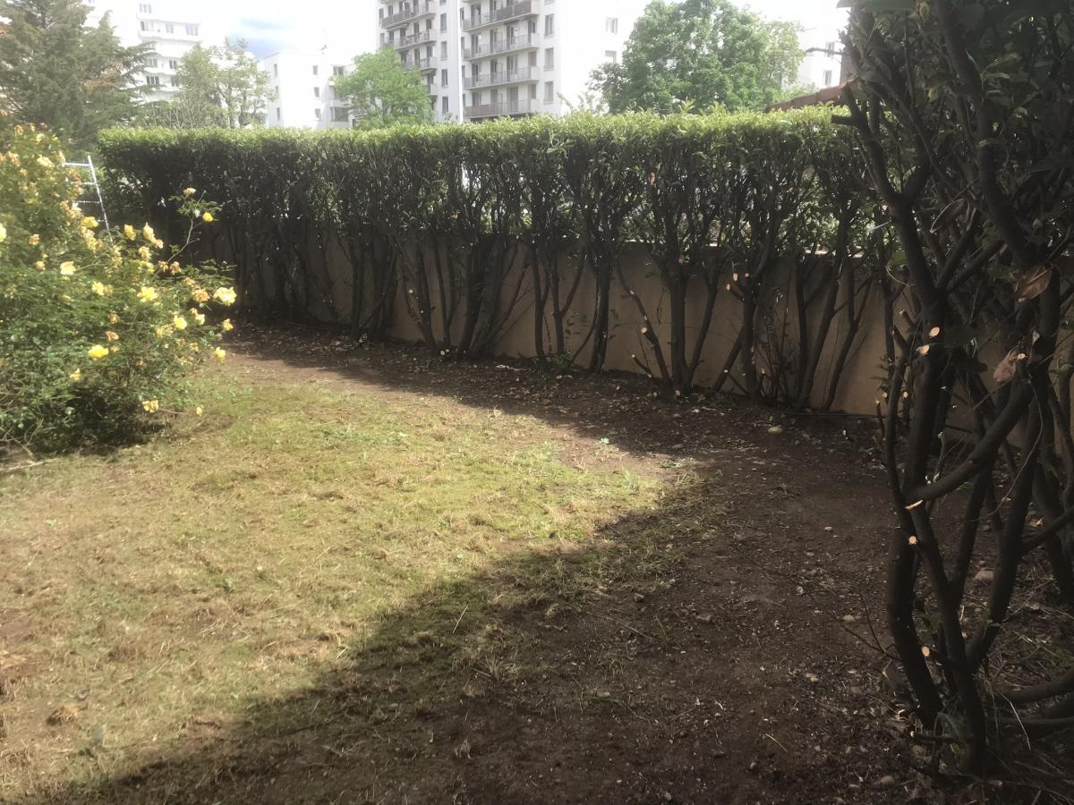 Espace vert entretenu en résidence